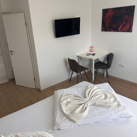 Gaestehaus Uezel ฟรีดริชส์ฮาเฟน ภายนอก รูปภาพ