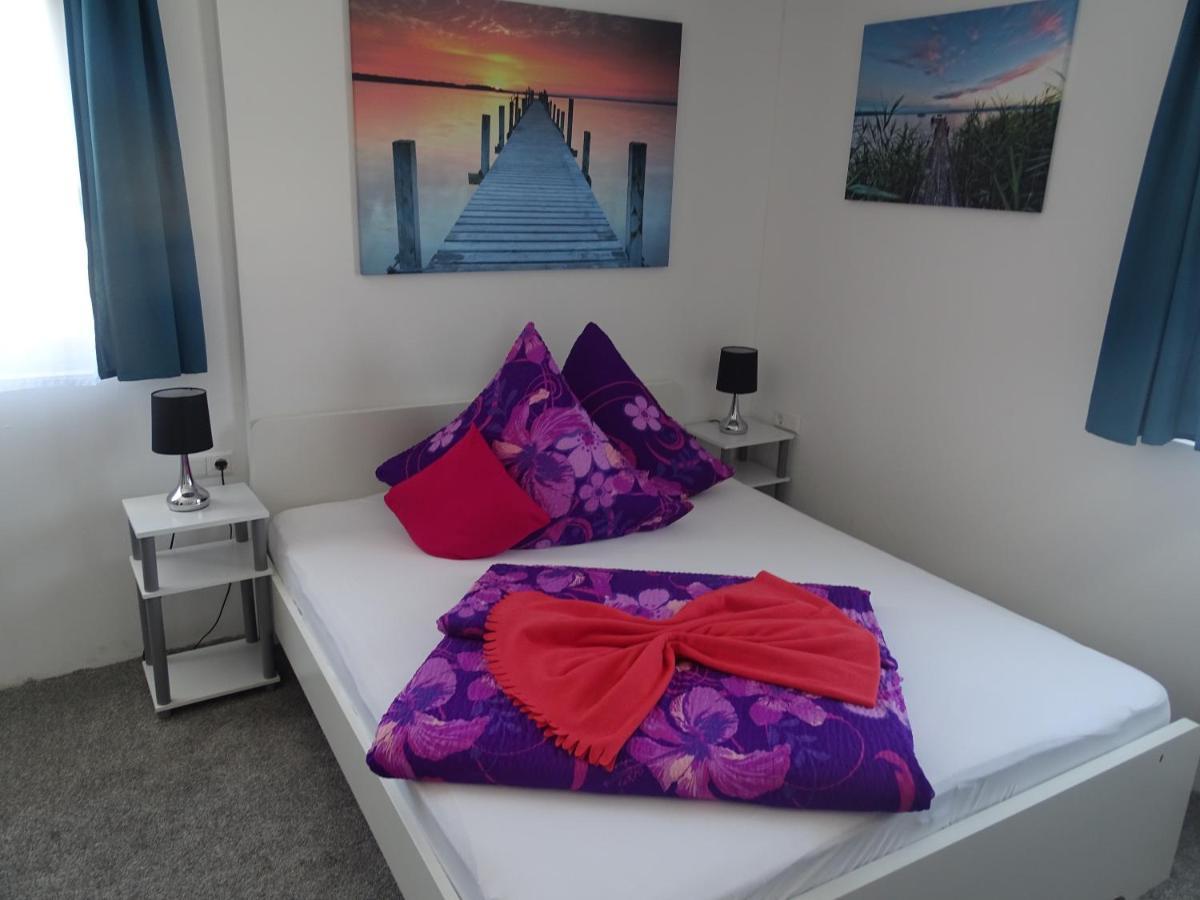 Gaestehaus Uezel ฟรีดริชส์ฮาเฟน ภายนอก รูปภาพ