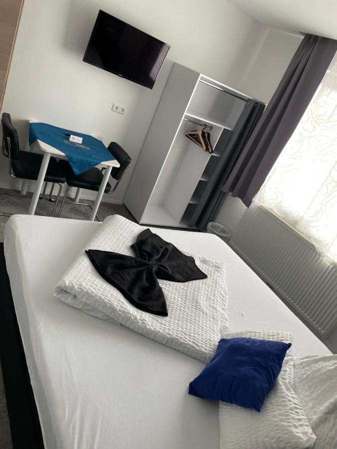 Gaestehaus Uezel ฟรีดริชส์ฮาเฟน ภายนอก รูปภาพ