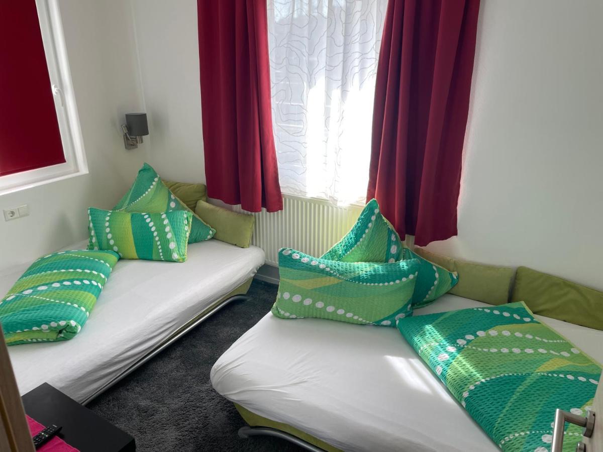 Gaestehaus Uezel ฟรีดริชส์ฮาเฟน ภายนอก รูปภาพ