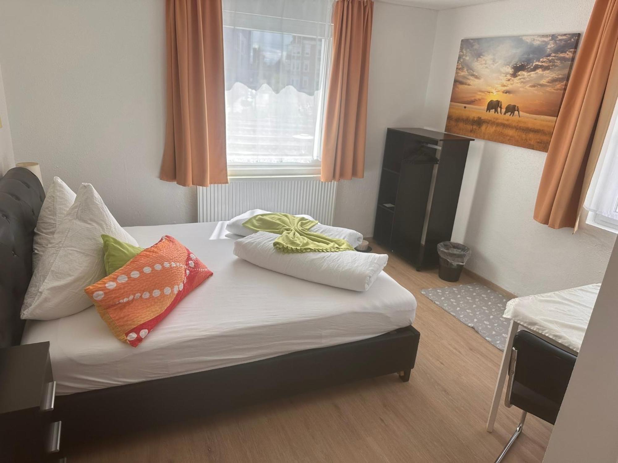Gaestehaus Uezel ฟรีดริชส์ฮาเฟน ภายนอก รูปภาพ