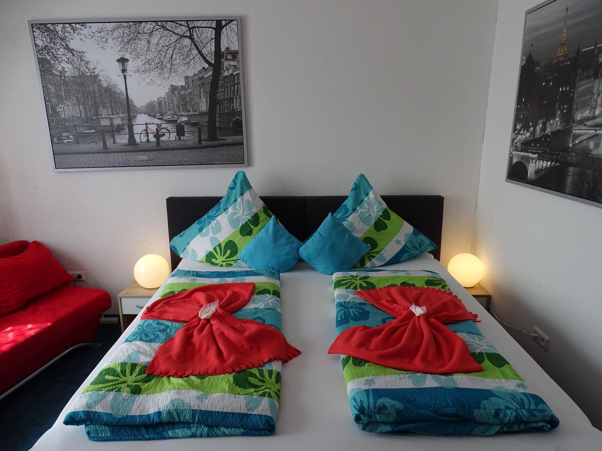 Gaestehaus Uezel ฟรีดริชส์ฮาเฟน ภายนอก รูปภาพ