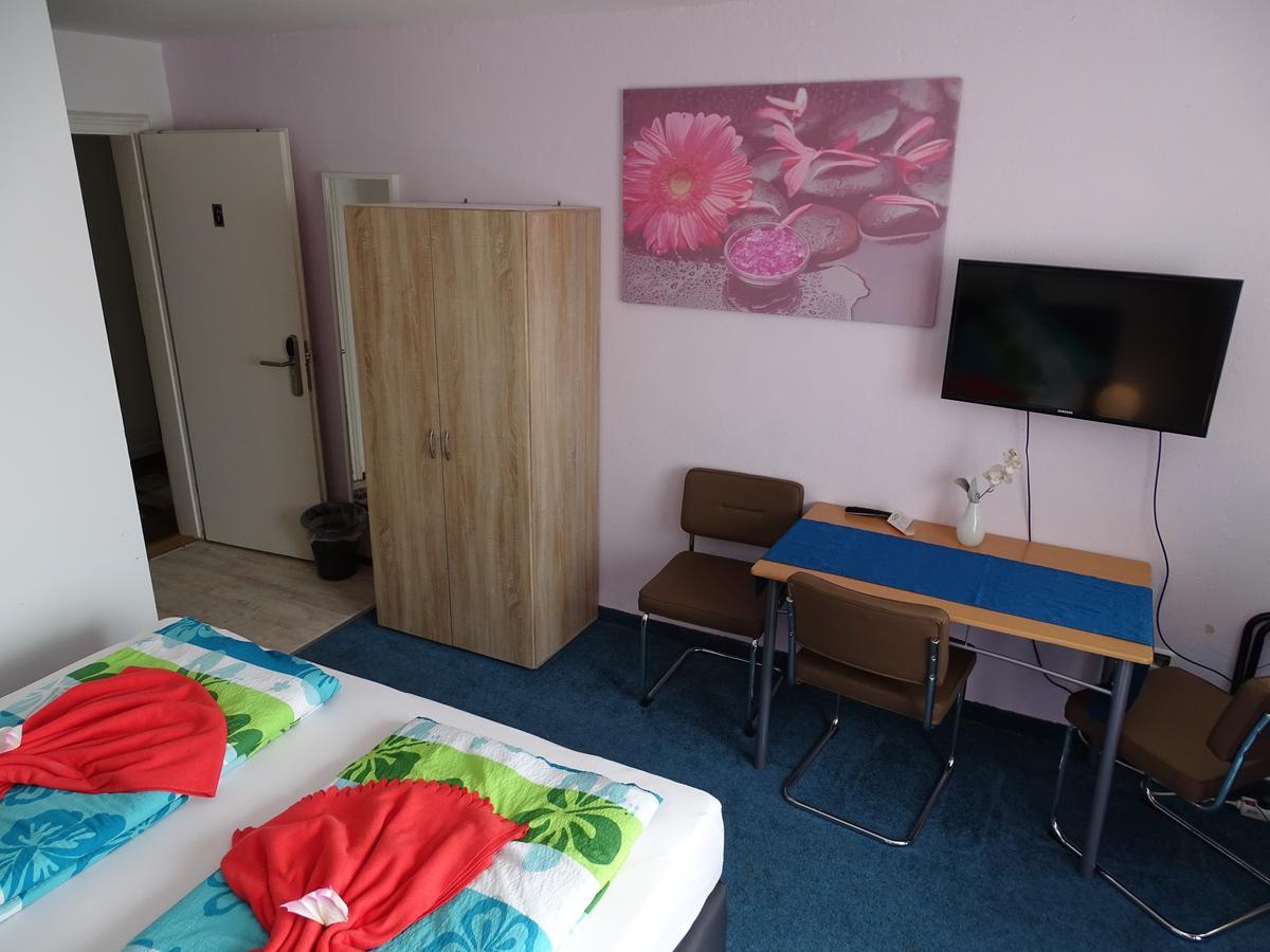 Gaestehaus Uezel ฟรีดริชส์ฮาเฟน ภายนอก รูปภาพ